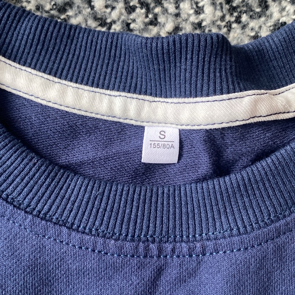 Lightweight Banded Pullover - Picture 3 of 3